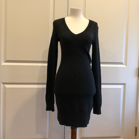 Theory Dresses & Skirts - THEORY wool charcoal gray sweater dress